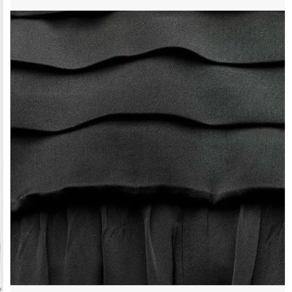 ZARA TUXEDO PANTS ZW COLLECTION
BLACK. SIZE MEDIUM - Picture 5 of 7